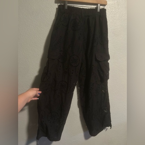 Zara Eyelet Embroidered Cargo Pants - Picture 10 of 10